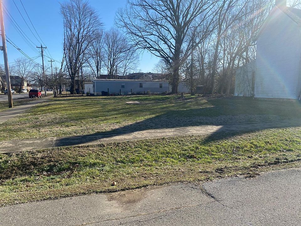 2nd image of 324 Quarry St