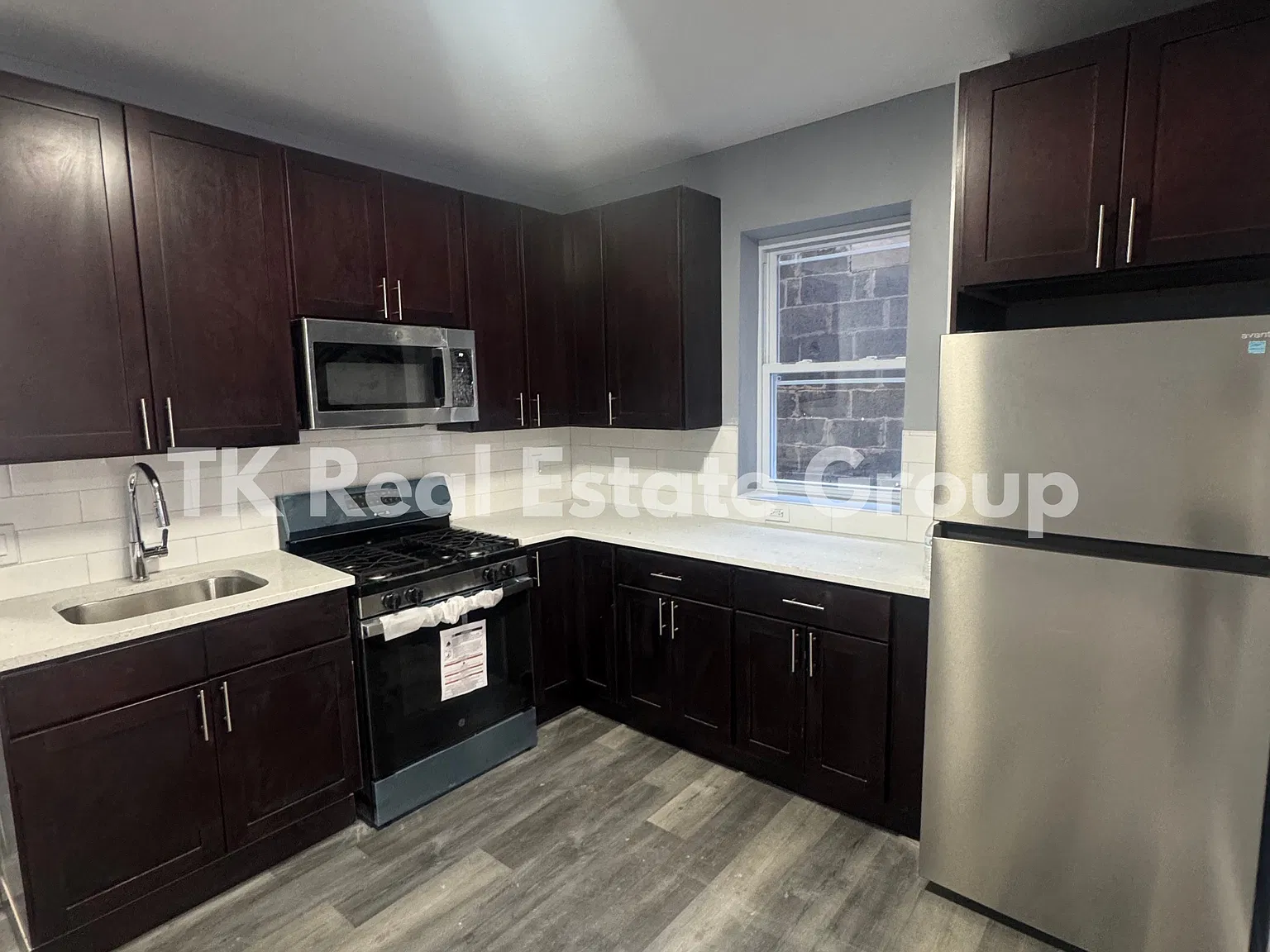 180 Broadway — Photo 2