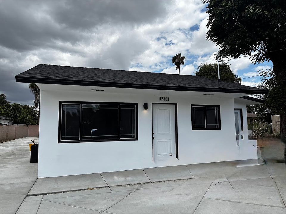 1st image of 12361 Dahlia Ave #2