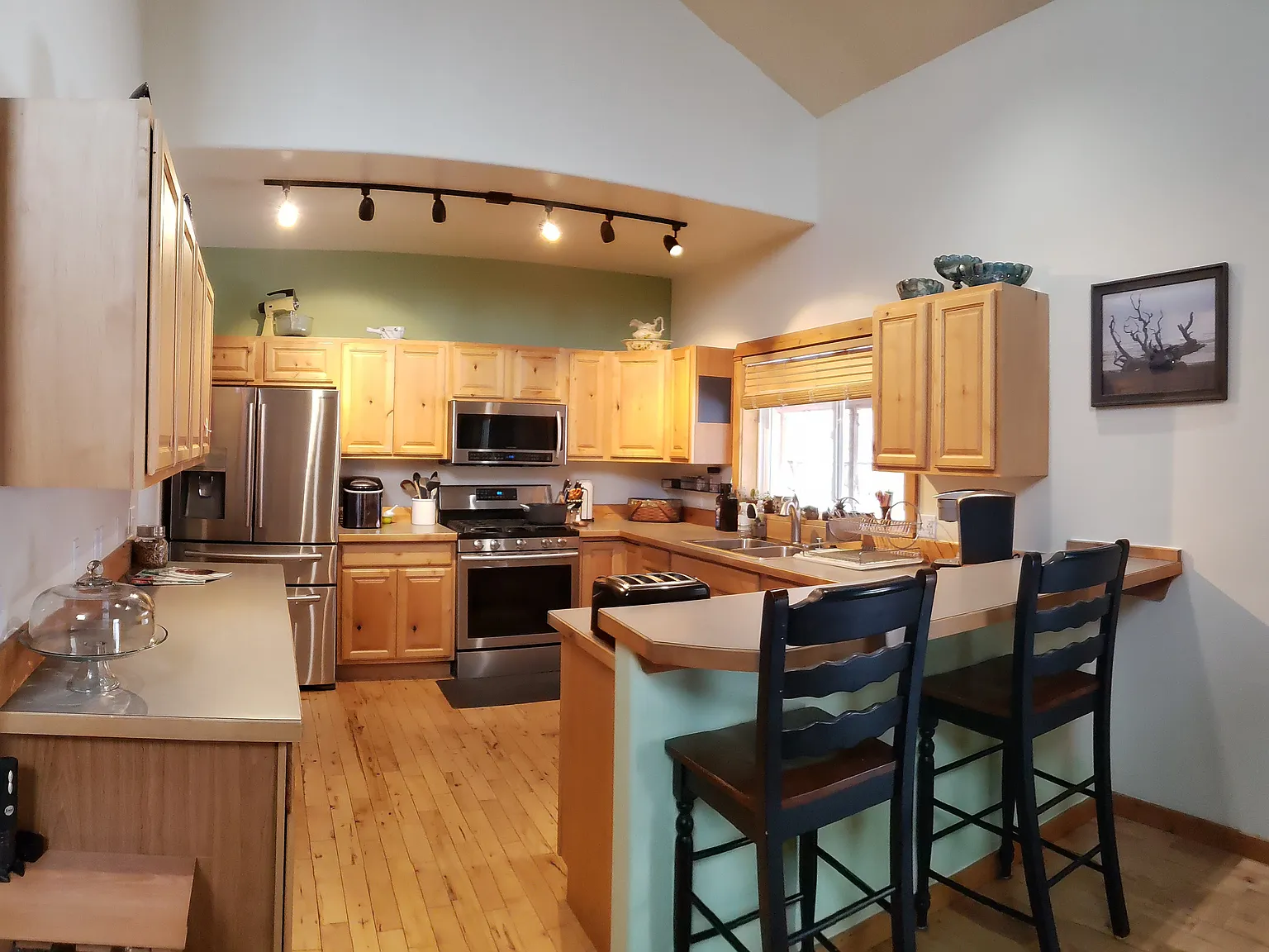 708 Milestone Dr — Photo 2