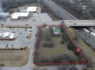 1124 N 9th St, Sapulpa, OK 74066