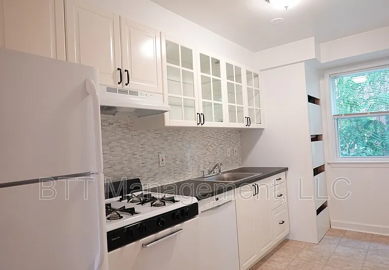 8713 Plymouth St #3 — Photo 11