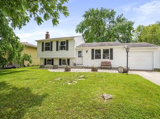 2569 McClain Ct, Grove City, OH 43123