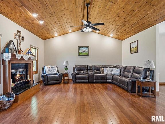 5th image of 13563 Woodland Dr