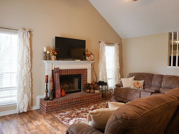 4th image of 9004 Live Oak Ave