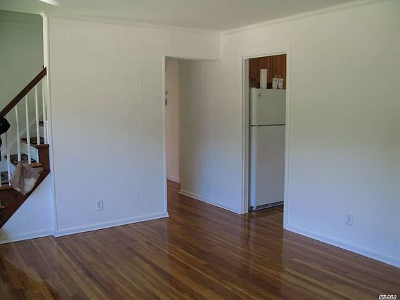 4th image of 105 Kathleen Dr