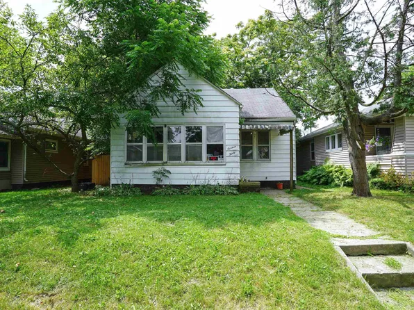 1330 Miner St, South Bend, IN 46617