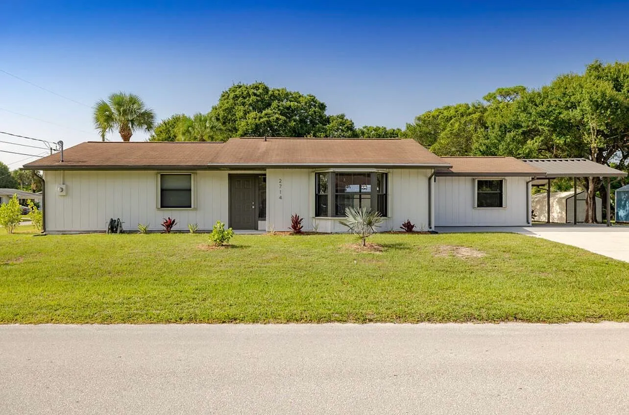 3 bed, 2.0 bath, 1553 sqft, $2,400 — Photo 1