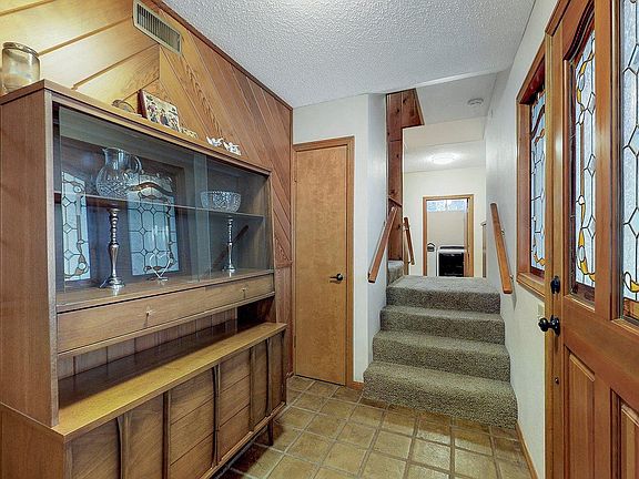 3rd image of 763 Bergschrund Dr