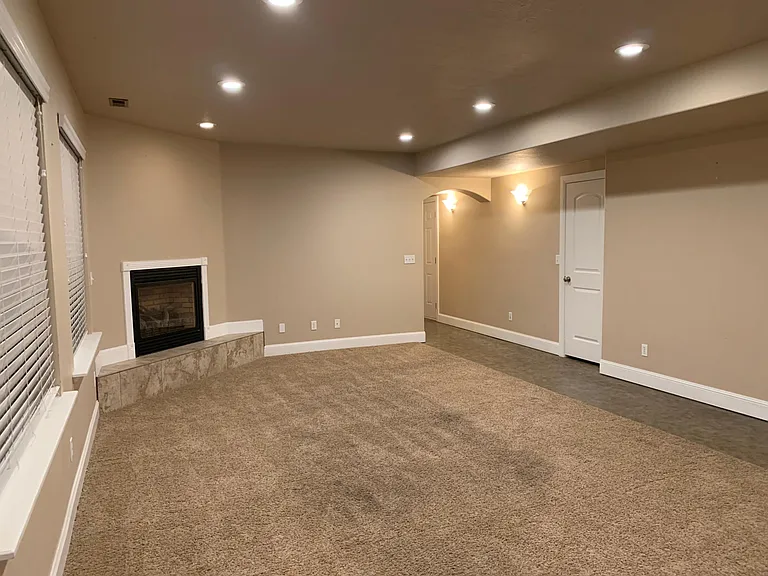 9738 N 6000 W — Photo 3