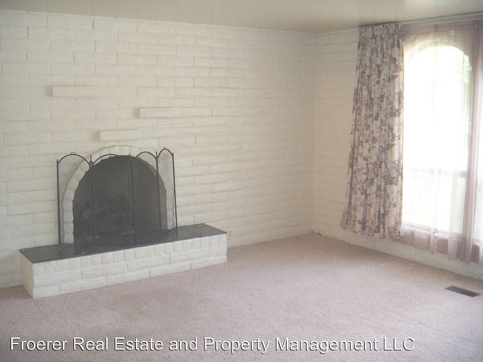 2nd image of 3725 Van Buren Ave