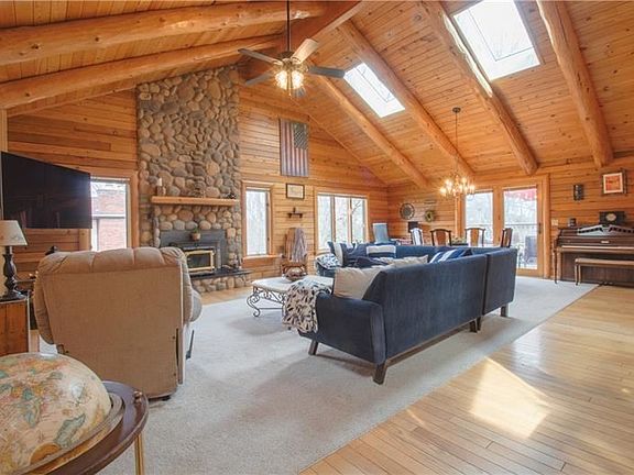 2nd image of 304 Churchill Dr