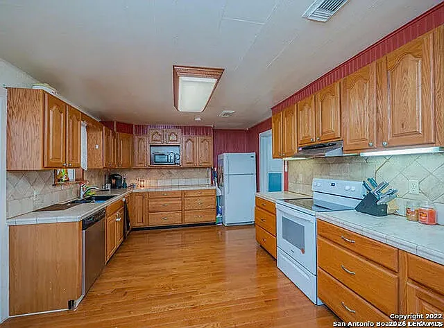 361 Private Road 4619 — Photo 16