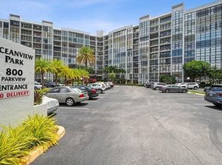 800 Parkview Dr APT 1025, Hallandale, FL 33009