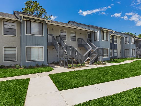 5th image of 500 W Airport Blvd #4