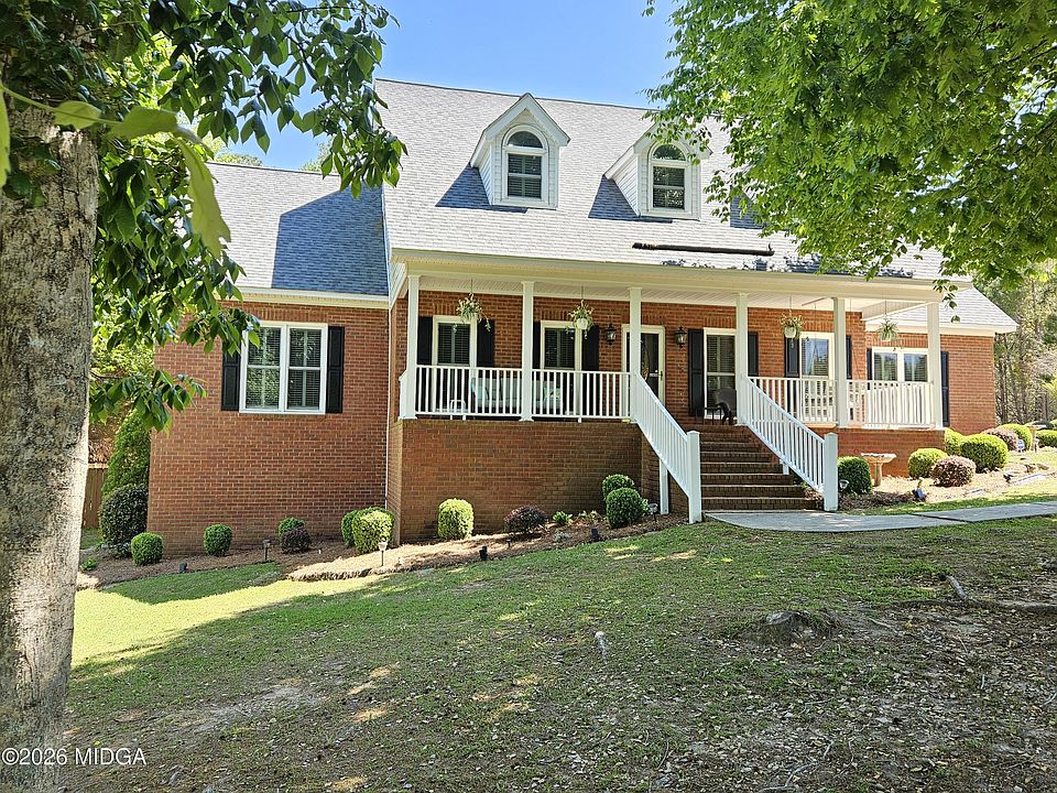 1st image of 200 Gates Rd