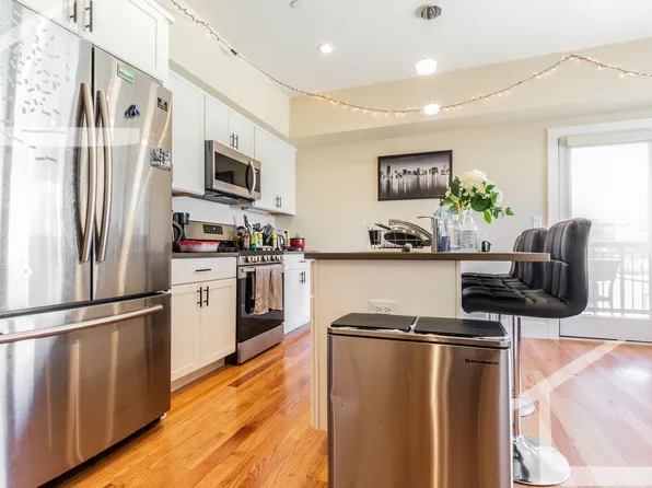 8 Glencoe St #A1, Brighton, MA 02135