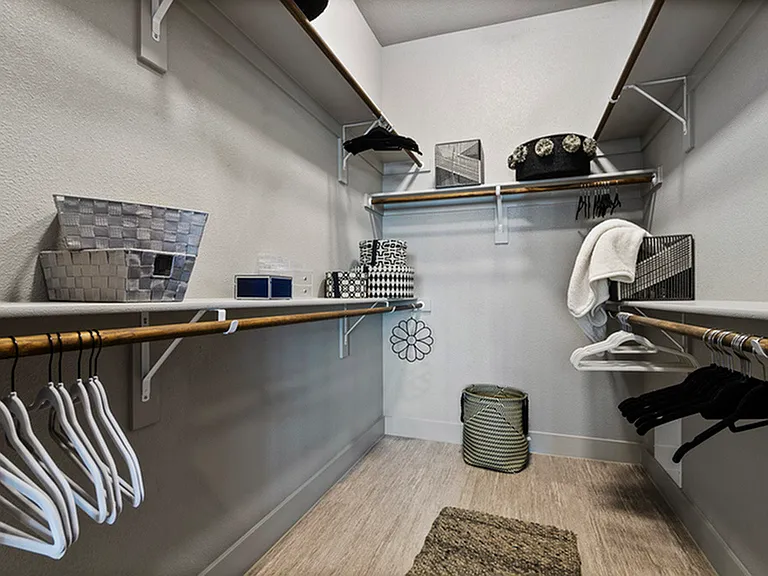 B1-Prestige-Closet B1-Prestige-Closet