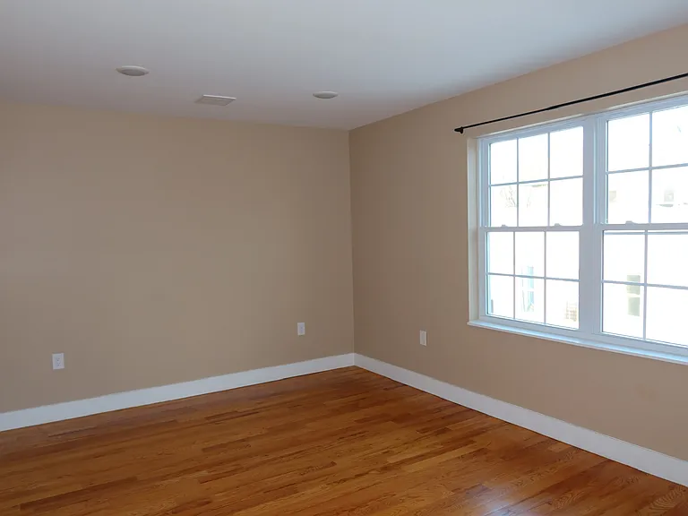 298 Ridgewood Ave — Photo 16