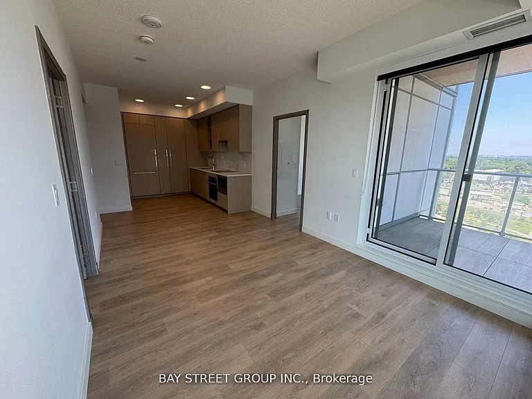 27 McMahon Dr #1512 — Photo 10