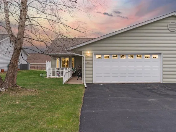 557 Meadows Dr, Hammond, WI 54015