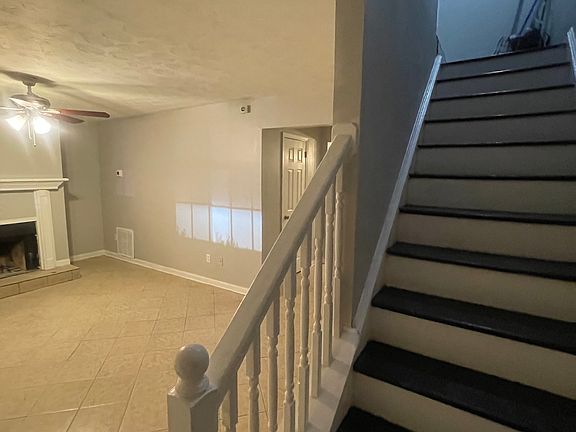 3rd image of 5544 Pine Gate Dr