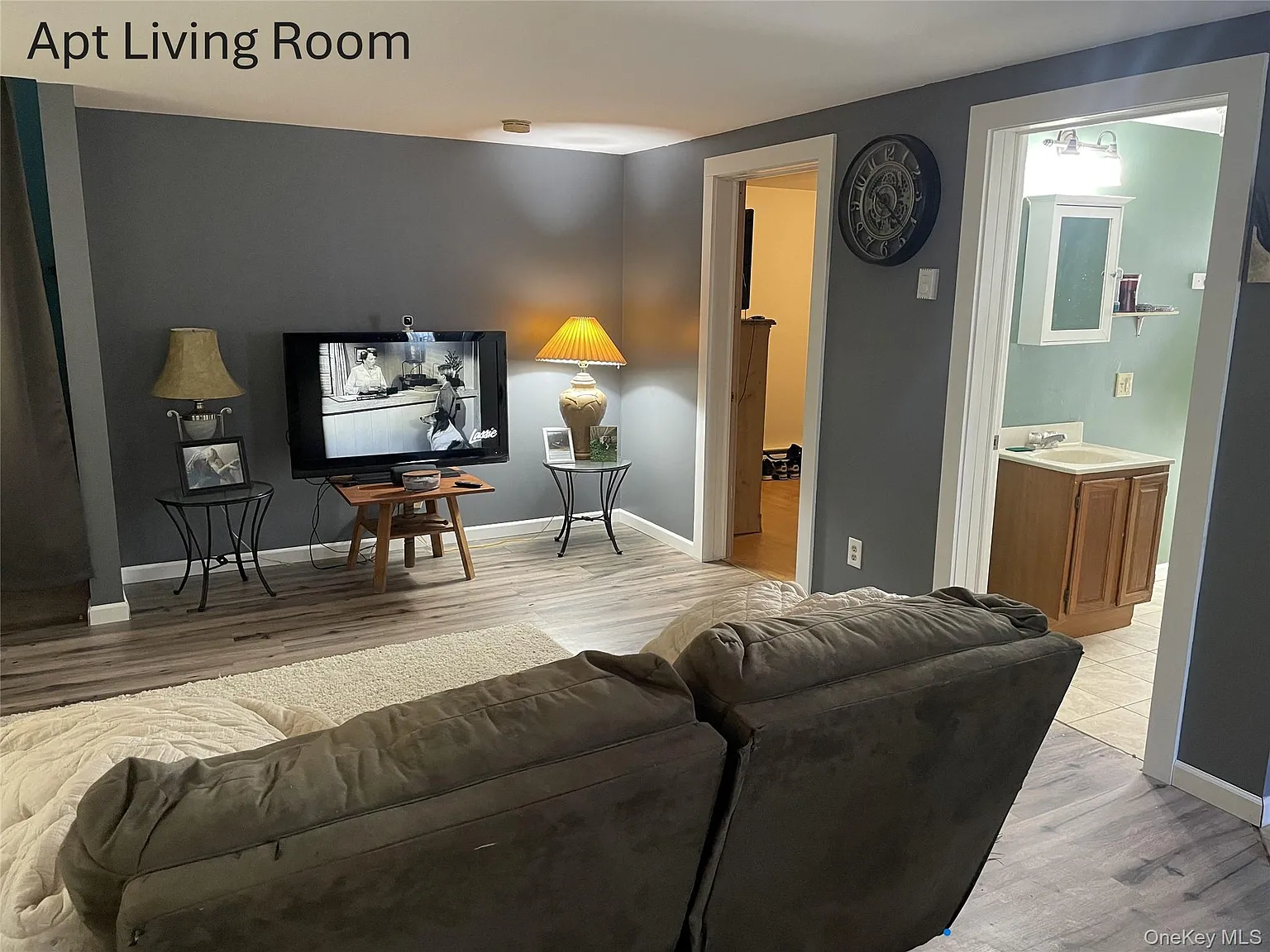 2 bed, 1.0 bath, 975 sqft, $1,850 — Photo 3