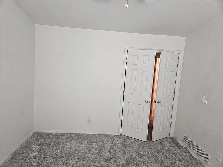 5311 Sunshade Point — Photo 6