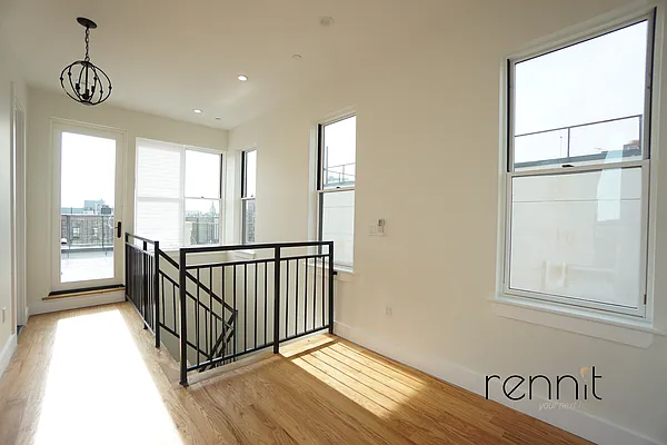Rented by Rennit Inc. | media 2