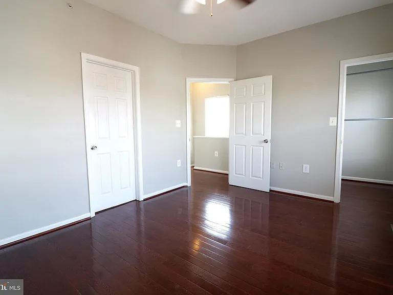 21786 Dragons Green Sq — Photo 14
