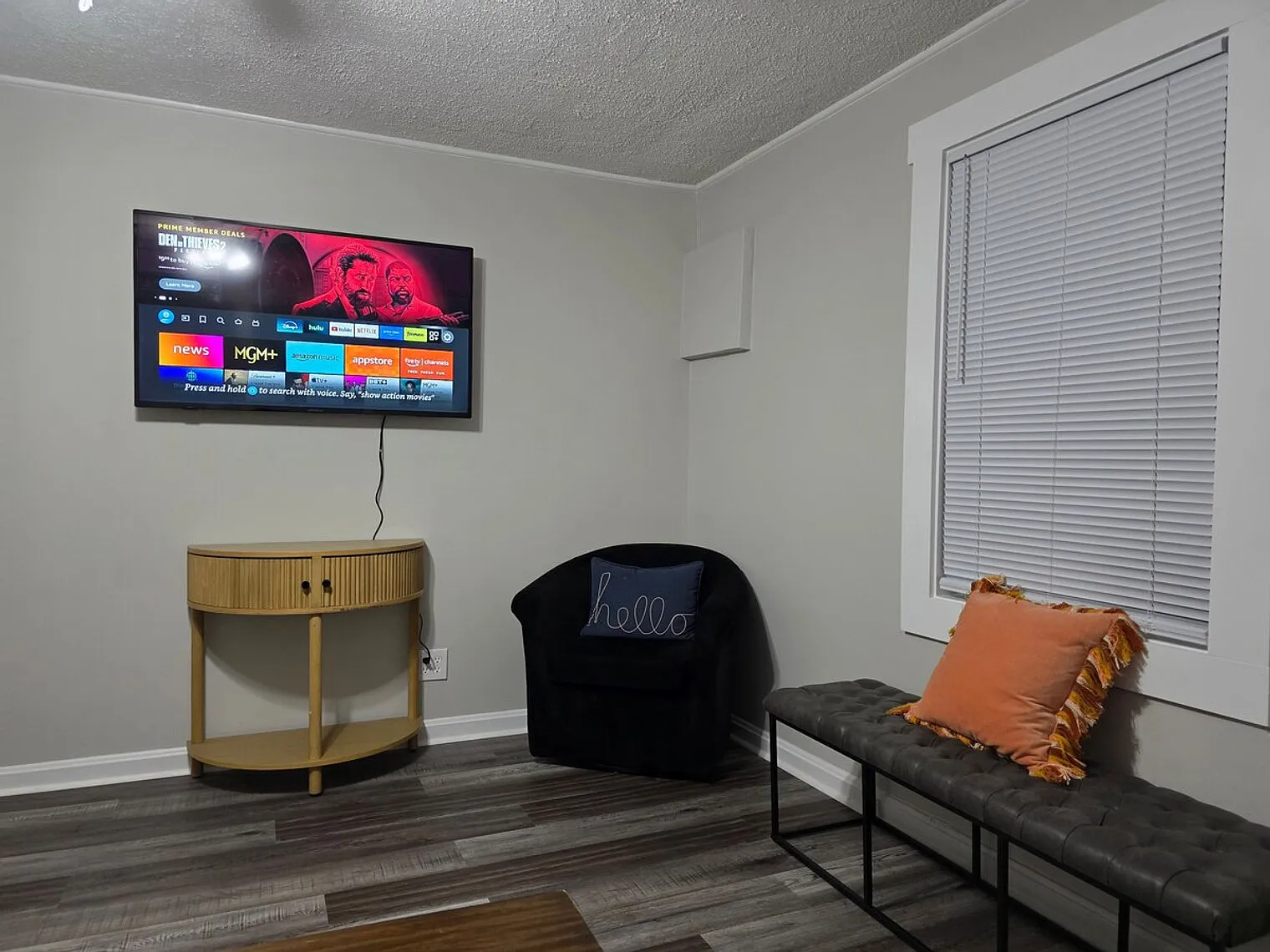 2 bed, 1.0 bath, $2,764 — Photo 2