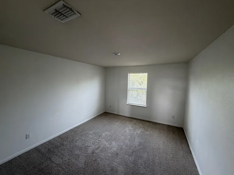 709 Myers St — Photo 18