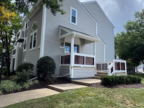 12887 Grays Pointe Rd #12887B, Fairfax, VA 22033