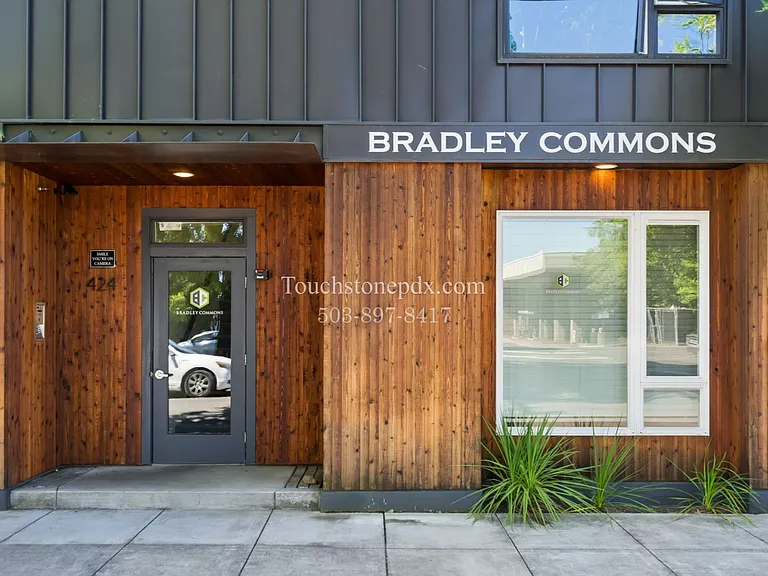 424 NE Jessup St #4 — Photo 21