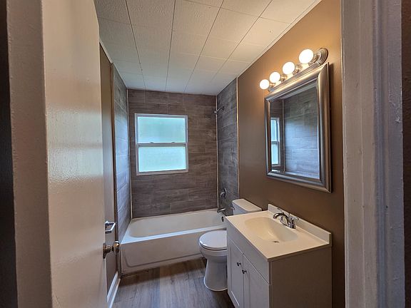 4th image of 3263 Baskin St