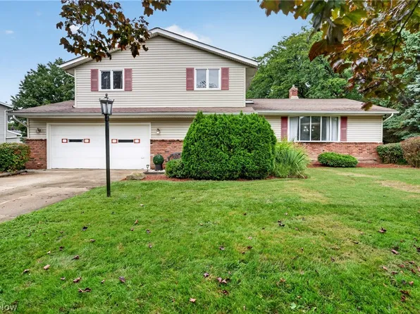4865 Foxlair Trl, Richmond Heights, OH 44143
