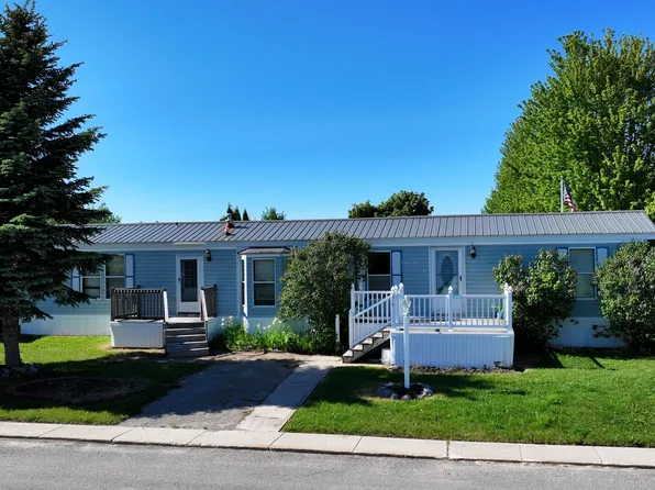 47 Ashley Ave, Cheboygan, MI 49721