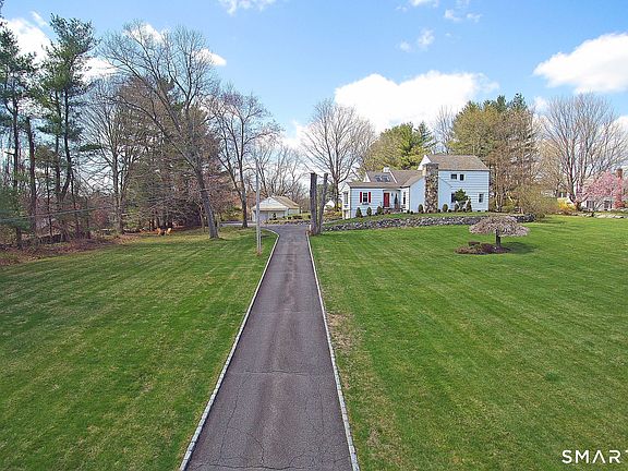 4th image of 773 Ridgebury Road