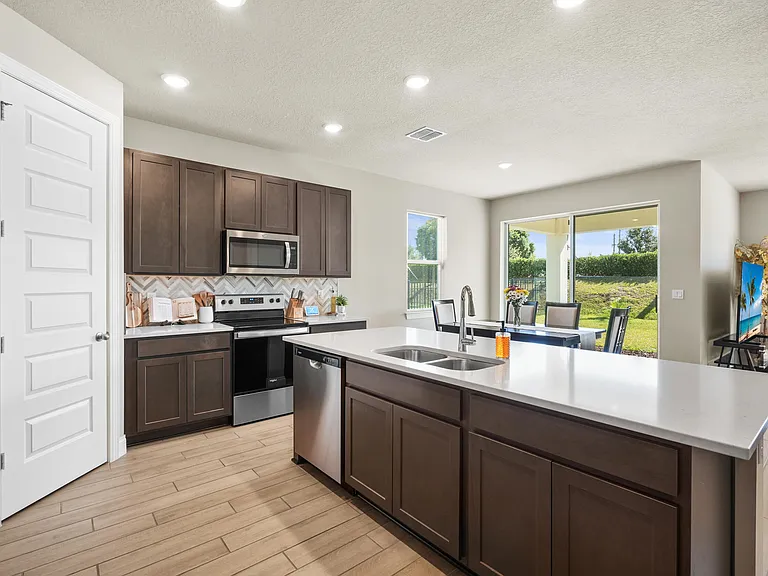 8588 Dahlia Cir — Photo 13