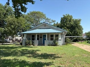 235 W Polk St, Mangum, OK 73554