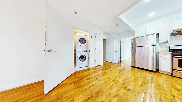 Sold by Remax Edge | media 11