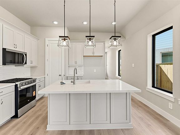 6th image of this home