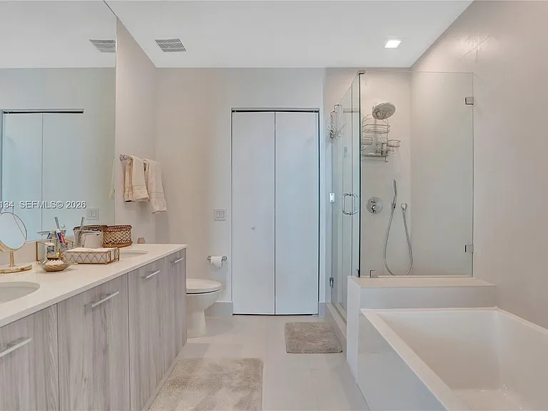 501 NE 31st St #Penthouse 4102 — Photo 27