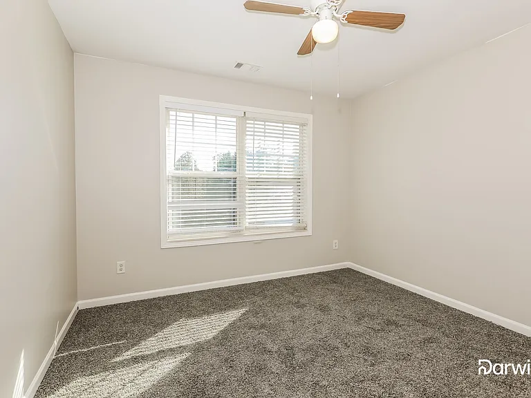 5521 Village Trce — Photo 11