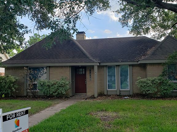 3rd image of 21131 Park Brook Dr