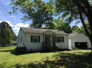 216 Fuller Dr NE, Warren, OH 44484