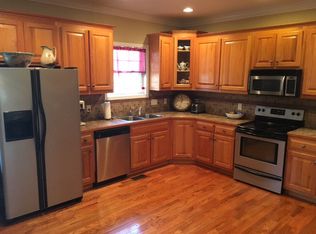 241 W Meadow Creek Rd, Monterey, TN 38574