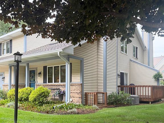 2nd image of 17511 Parkwood Unit B