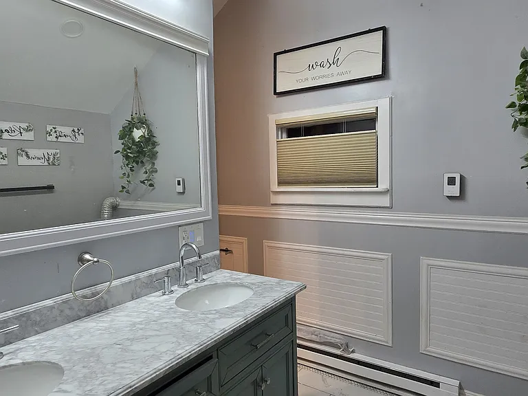 Bath room, vanity