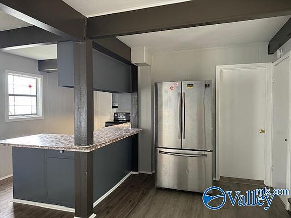 4th image of 4322 Chalet Cir NW